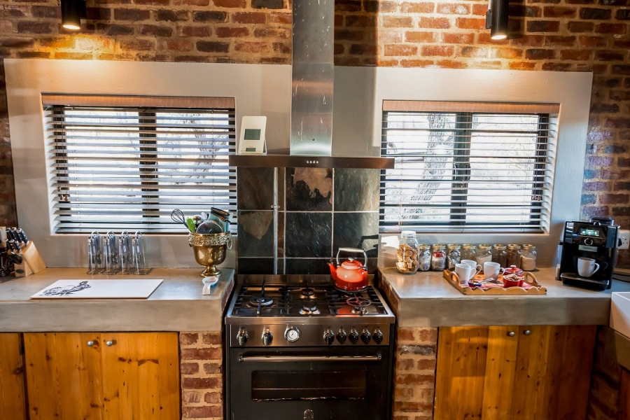 8 Bedroom Property for Sale in Potchefstroom Rural North West